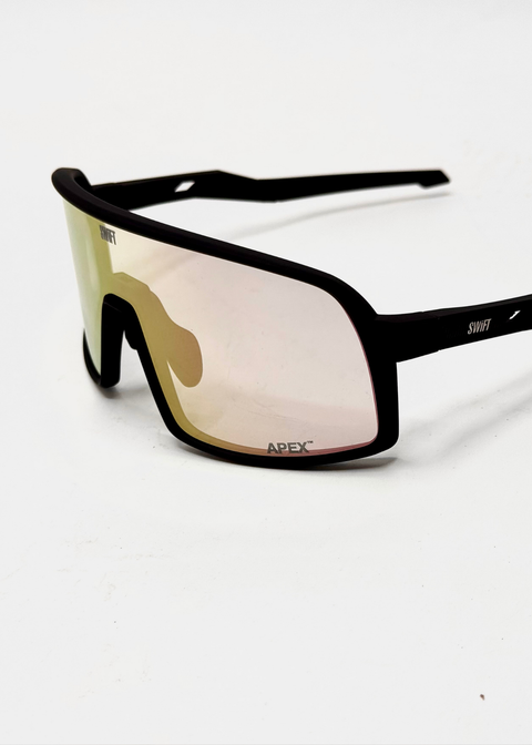 Swift Blaze | Schwarz-Pink mit Verdunkelungslinse