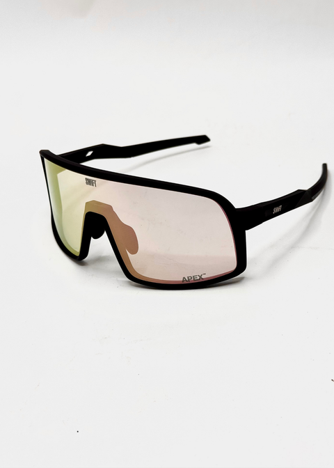 Swift Blaze | Schwarz-Pink mit Verdunkelungslinse