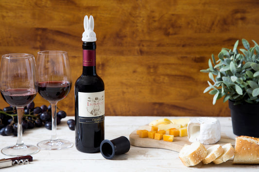 Barney Wine Bottle Stopper and Pourer